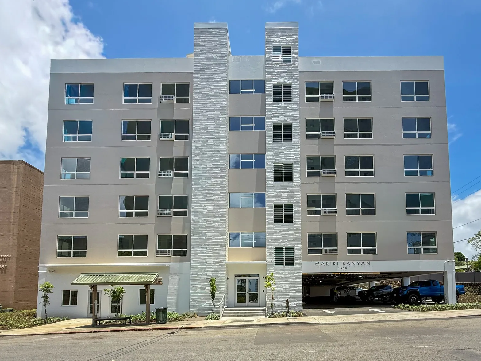 ホノルル・マキキの1568 Pensacola Streetに完成したマキキ・バニヤンの外観